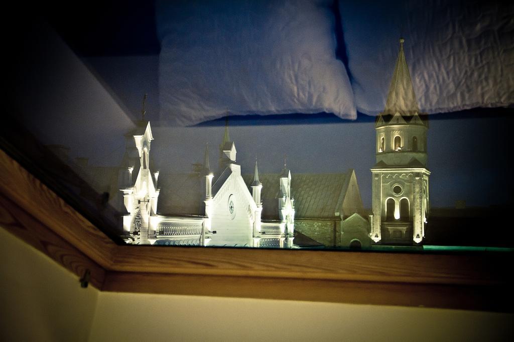 Apartment Sweet Home Санок Екстериор снимка